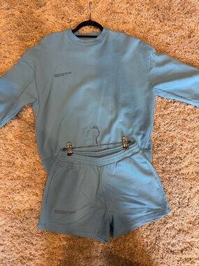 Pangaia blue crewneck and short set - willimg to split set up